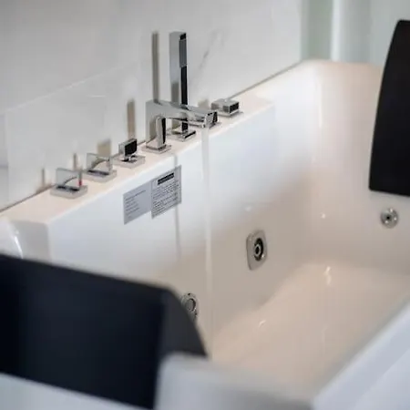 Apartman La Casa New Coastal & Jacuzzi Vólosz