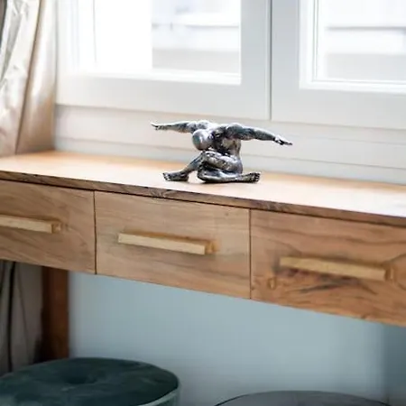 La Casa New Coastal & Jacuzzi